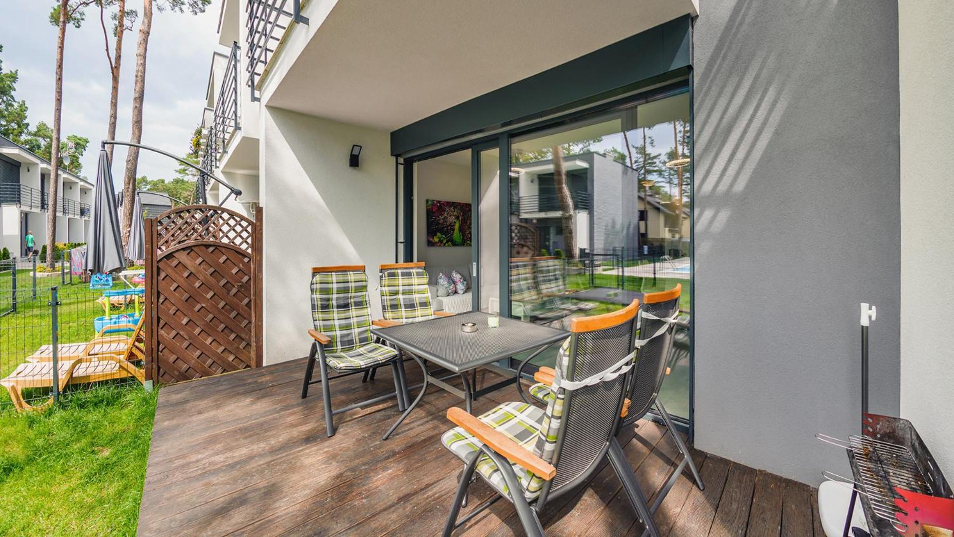 Prestige House Apartament - 2 Sypialnie Z Ogrodkiem I Basenem 포비에로보 외부 사진