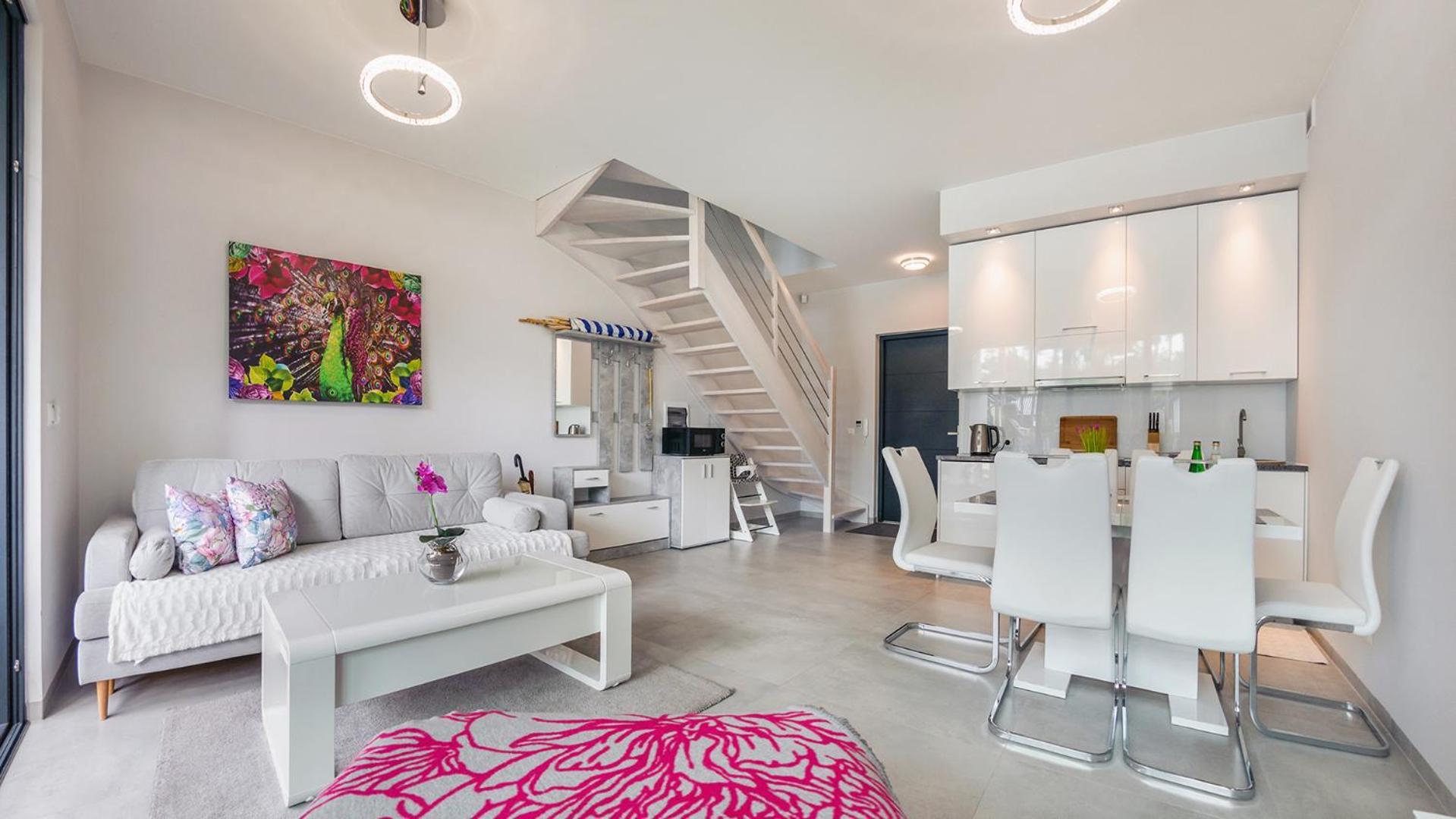 Prestige House Apartament - 2 Sypialnie Z Ogrodkiem I Basenem 포비에로보 외부 사진