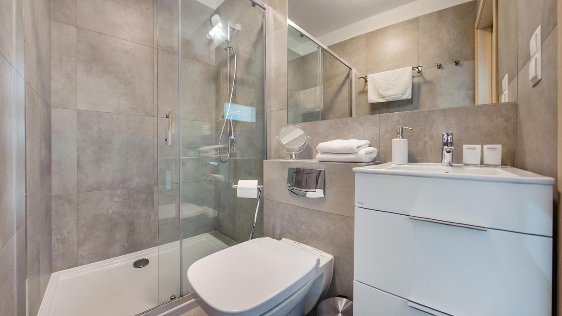 Prestige House Apartament - 2 Sypialnie Z Ogrodkiem I Basenem 포비에로보 외부 사진